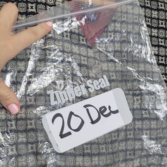 GAP Vintage Boy Kids Black Ivory Pockets Sleeveless V-Neck Button Front Vest Med - Picture 9 of 9